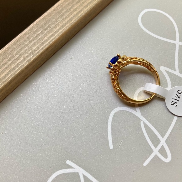 Royal Sapphire Blue Stunning Zirconia Gold Ring - Picture 4 of 5